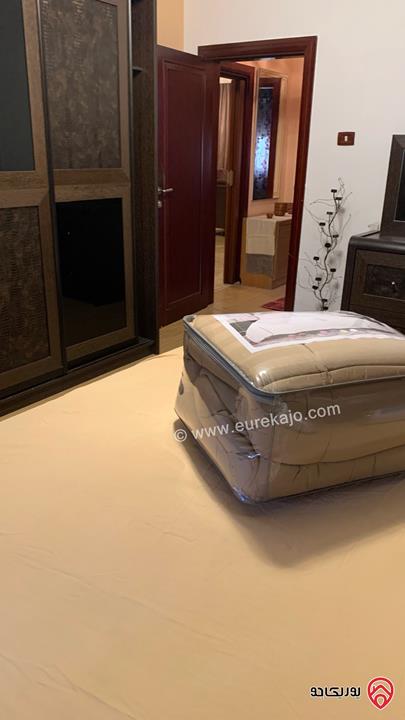 شقة مميزة مفروشة  مساحة 180م داخلي و 90م خارجي للإيجار من المالك مباشرة في عمان - جبل عمان