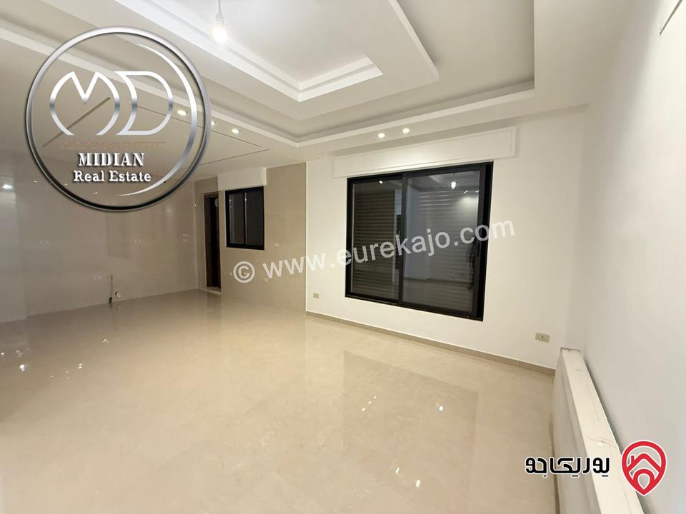 شقة دوبلكس جديدة للبيع طابق مع روف في عمان - ضاحية النخيل مساحة 235م مع تراسات تشطيبات ديكورات فاخرة اطلالة رائعة