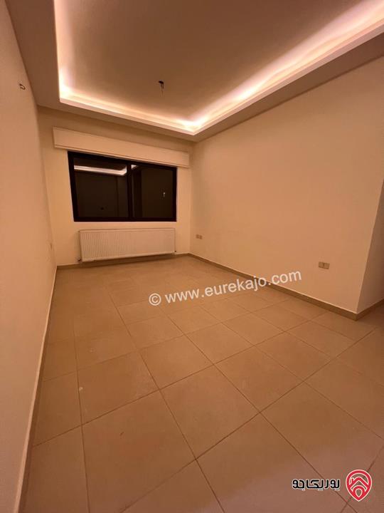 شقة طابق ثالث مساحة 160م للايجار في عمان - ام السماق 