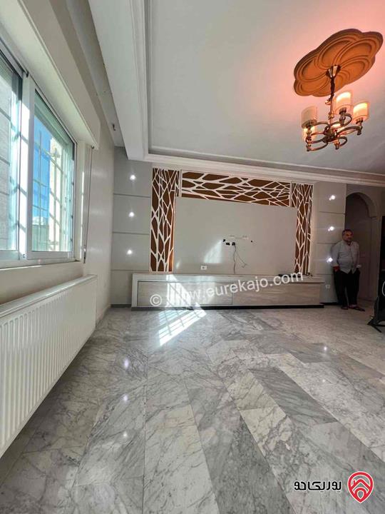 شقة طابق أرضي معلق مساحة 170م للايجار في عمان - عرقوب خلدا 