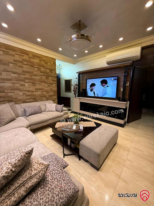 شقة طابق أول مساحة 195م للبيع في عمان - مرج الحمام