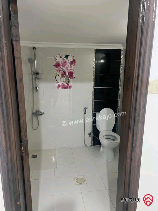 بيت طابقين على ارض 160م للبيع في عمان - ماركا