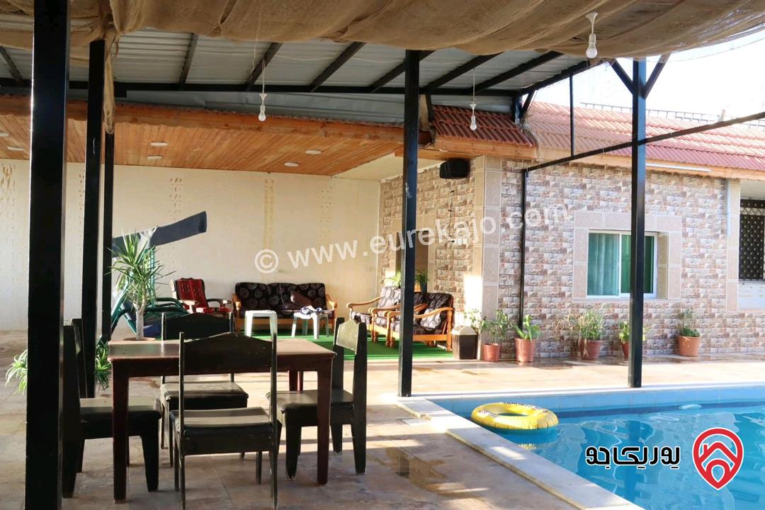 مزرعة مساحة الأرض 2 دونم و 500م والبناء 250م للبيع من أراضي شمال عمان - موبص