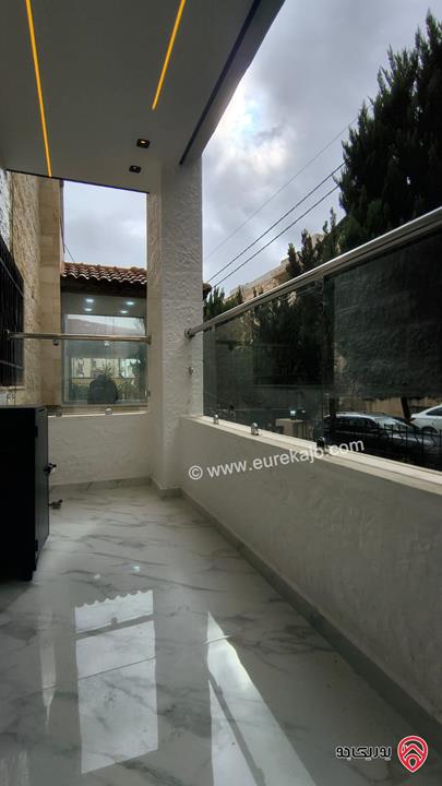 شقة سوبر ديلوكس طابق أرضي مساحة 180م للبيع في عمان - تلاع العلي 