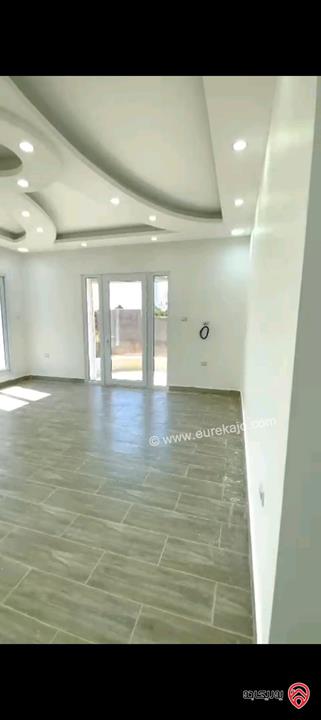 فيلا مساحة 1300م على أرض 1200م للبيع في عمان - الجبيهة 