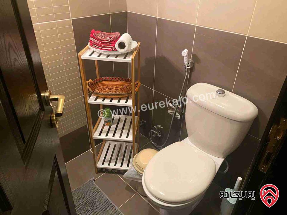 شقة مساحة 195 متر طابق اول للبيع في خلدا