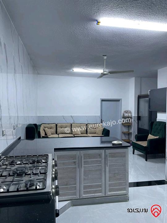 شقه مفروشة طابق ثاني مساحة 120م للايجار في محافظة جرش