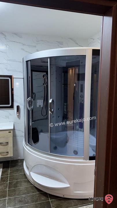 شقة شبه أرضية مساحة 285م للبيع في عمان - تلاع العلي