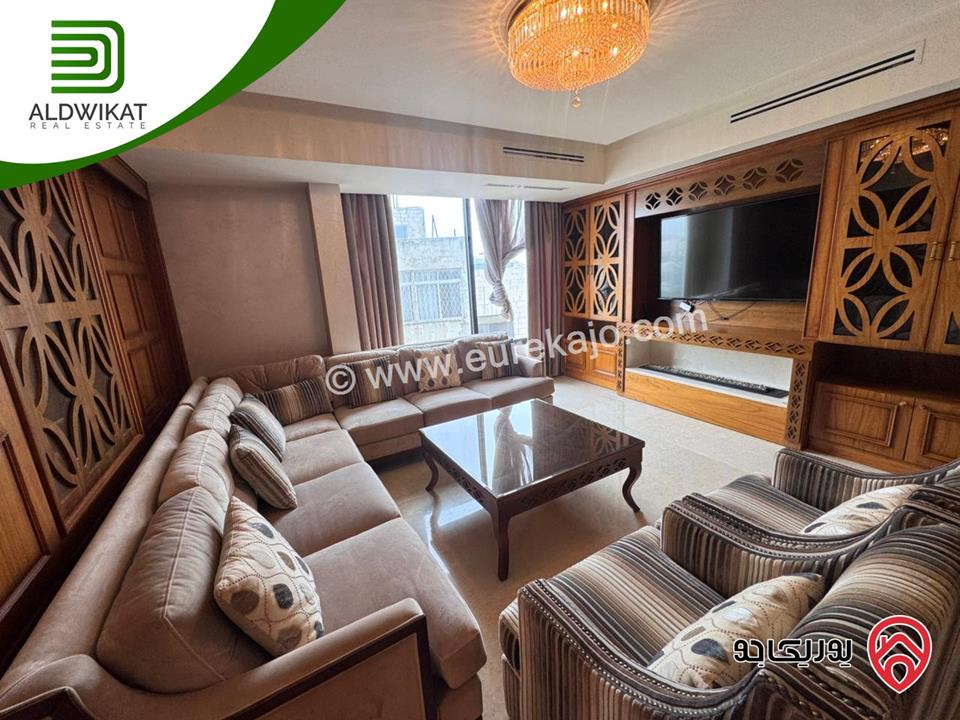 شقة للبيع في عمان - عبدون طابق اخير مع روف مساحة البناء 300م ومساحة الترس 50م موقع مميز