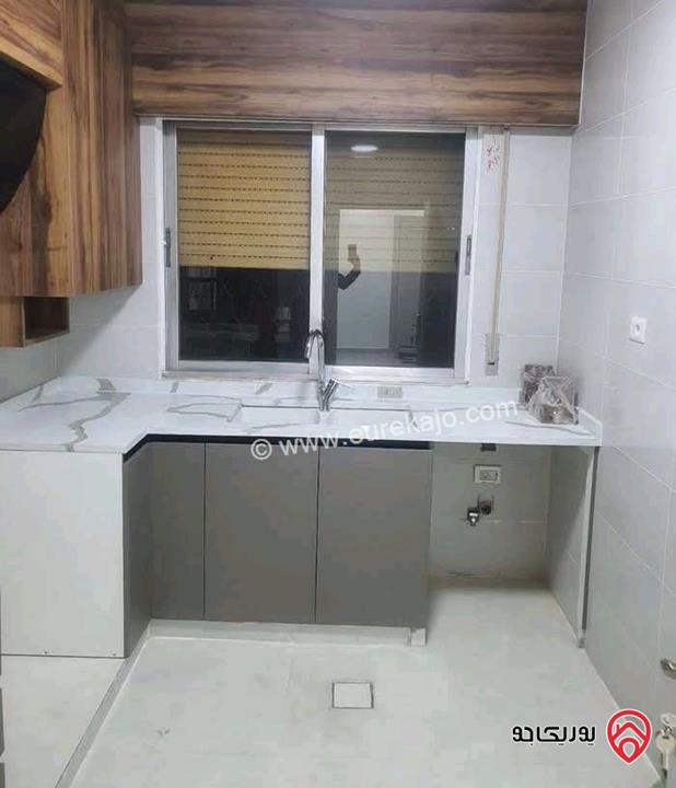 شقة ديلوكس مجددة بالكامل طابق اول مساحة 120م للايجار في عمان - حي نزال