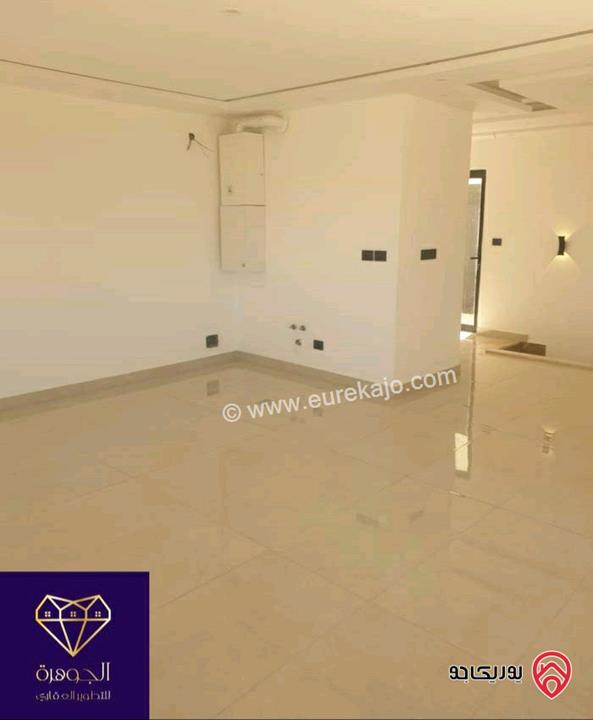 طابق اخير مع روف دوبلكس مساحة 200م للبيع في عمان - عرقوب خلدا