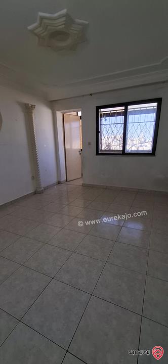 شقة طابق أرضي مساحة 100م داخلي و 80م خارجي للبيع في عمان - طبربور