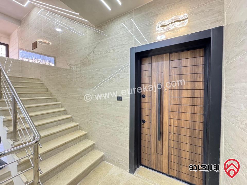 اخر شقتين طابق أرضي مساحة 160م وطابق ثالث دوبلكس مساحة 212م للبيع في عمان - البنيات