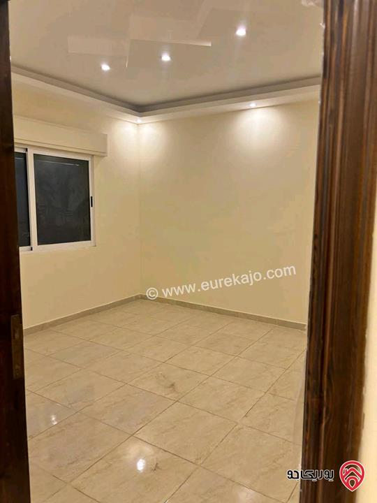 شقة طابق ارضي مساحة 190م للبيع في الزرقاء الجديدة