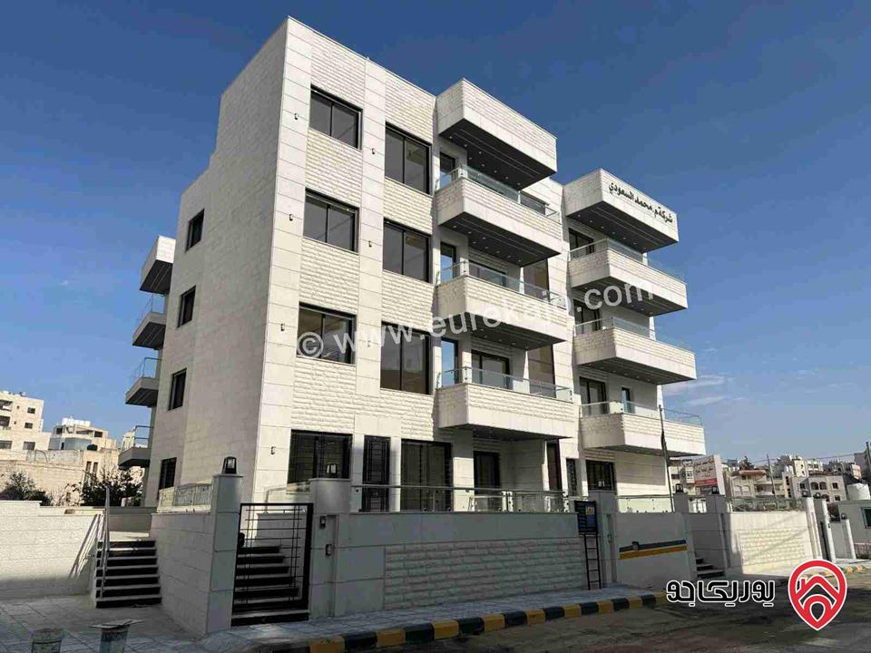 شقة طابق ثالث دوبلكس مساحة 190م للبيع في عمان - مرج الحمام طريق المطار بالقرب من كازية المناصير الظهير ومدارس العقيق من المالك مباشرة