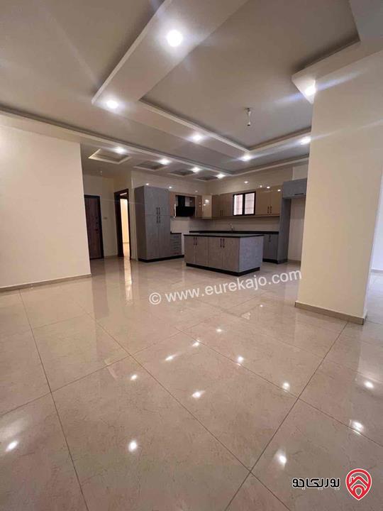 شقة شبه أرضية مساحة 220م داخلي و 150م خارجي للايجار في عمان - ام السماق 