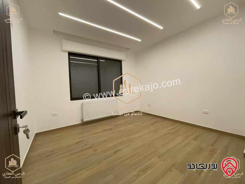 شقة سوبرديلوكس جديد لم يسكن طابق ثالث مع رووف مساحة 280م للايجار في عمان - الشميساني