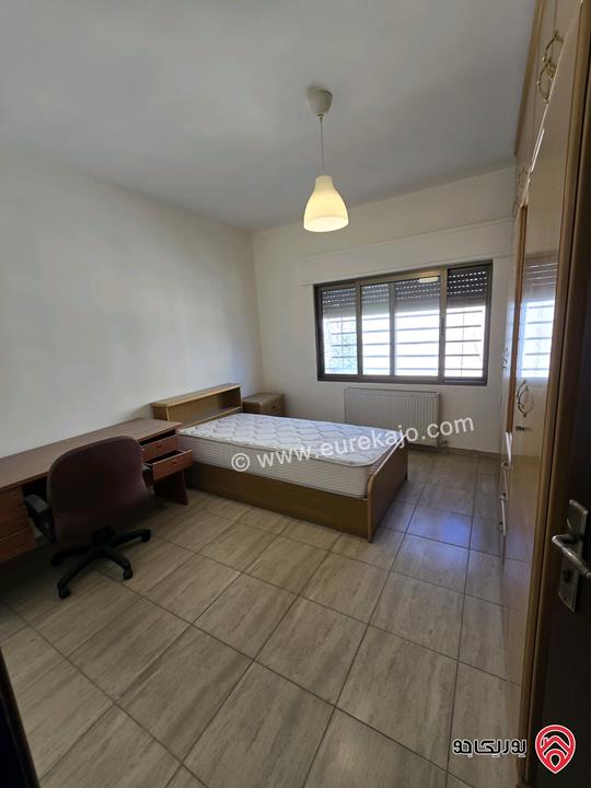 شقة مساحة 220م للبيع في عمان - خلدا بحالة ممتازة وبسعر مغري 