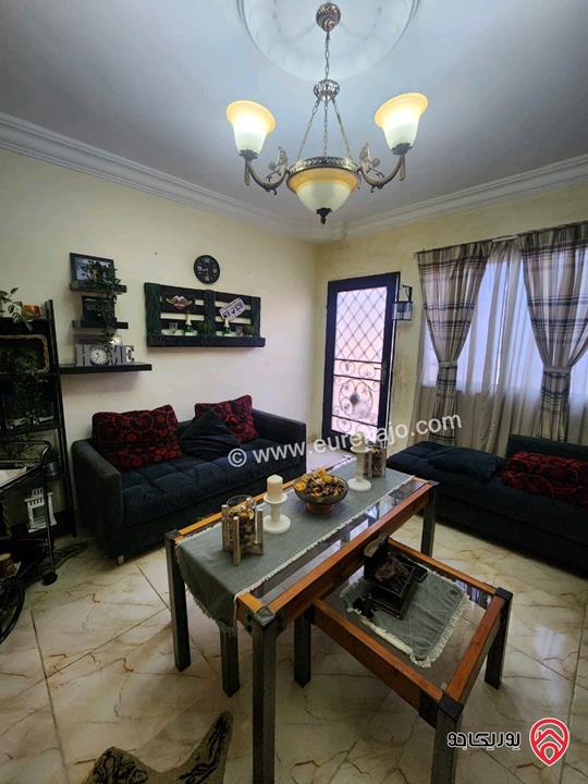 شقة تسوية مساحة 135م داخلي و 100م خارجي للبيع في اربد