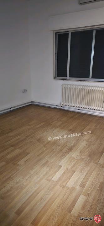 شقة ارضية مساحة 155م ويوجد إضافات 50م مبني حديقة وتراسات 200م للبيع في عمان - الجاردنز