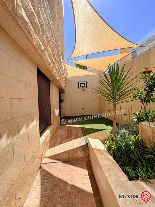 Furnished apartment 120 sqm with terrace 70 sqm For rent in Amman - Um Uthayna