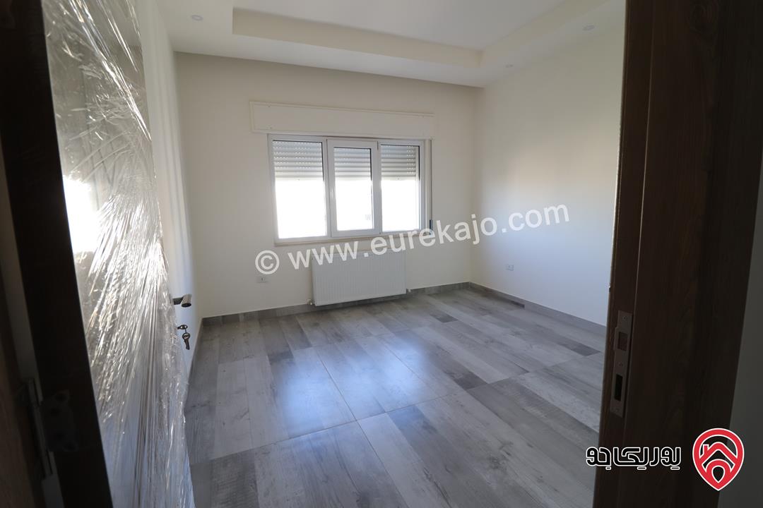 شقة جديدة 183م طابق ثالث للبيع في عمان - خلدا بإطلالة رائعة وموقع هادئ