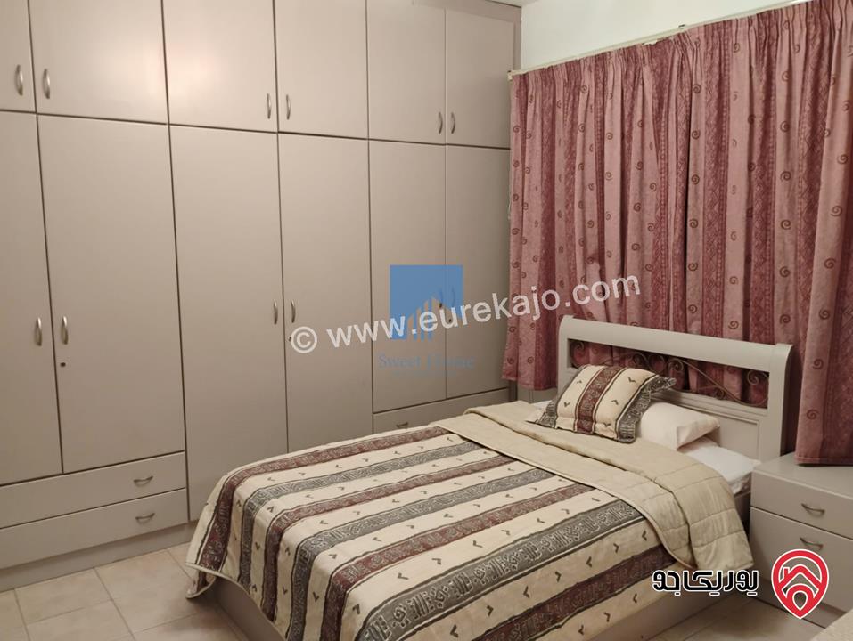 شقة ارضية مساحة 206م مع ترس 60م للبيع في عمان - عبدون