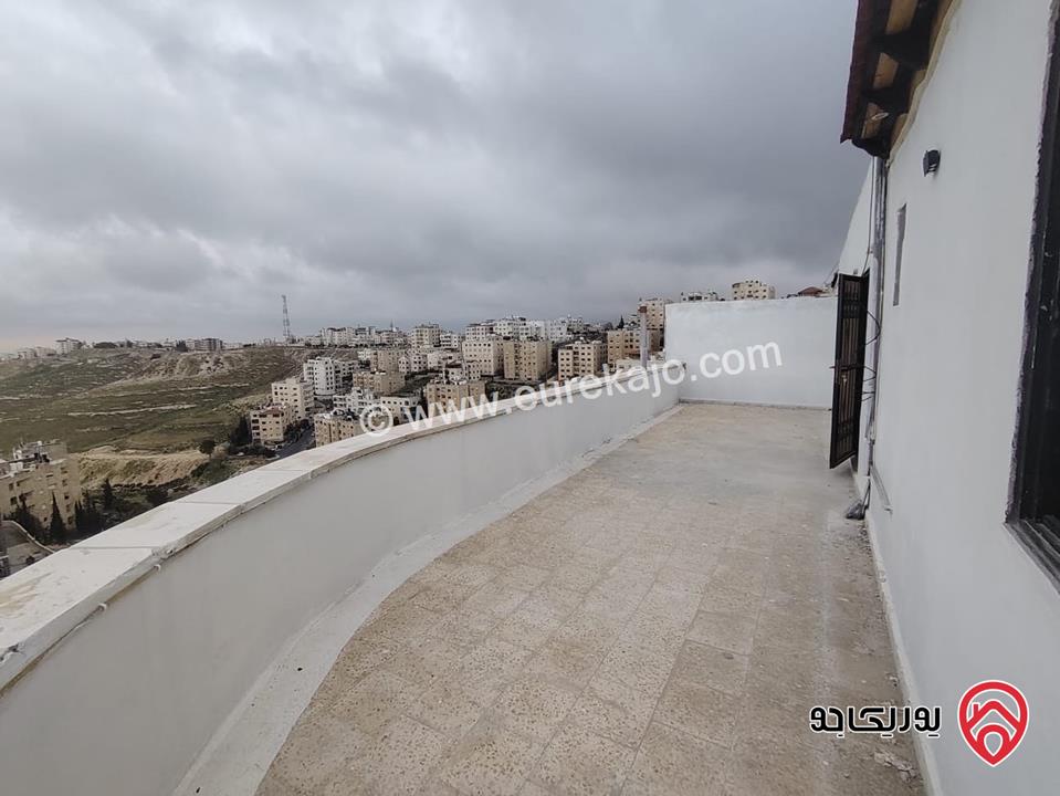 شقة طابق رابع روف مساحة 120م للايجار في عمان - ضاحية الرشيد 