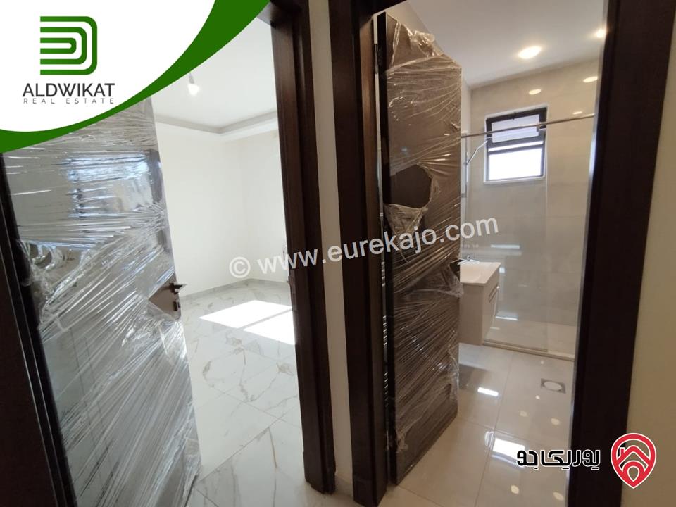 شقة طابق أخير مع روف مساحة البناء 360م ومساحة الترس 100م للبيع في عمان - خلدا