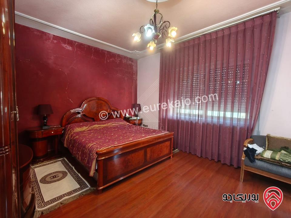 فيلا متلاصقة مميزة مساحة 350م على أرض 520م للبيع في عمان - تلاع العلي