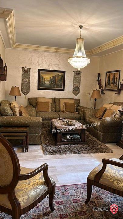 شقة طابق ثاني مساحة 264م للبيع في عمان - خلدا