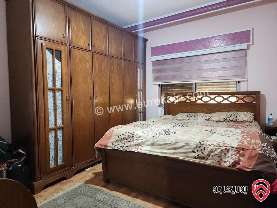 شقة طابق ثالث دوبلكس مساحة 300م للبيع في عمان - الجبيهة من المالك