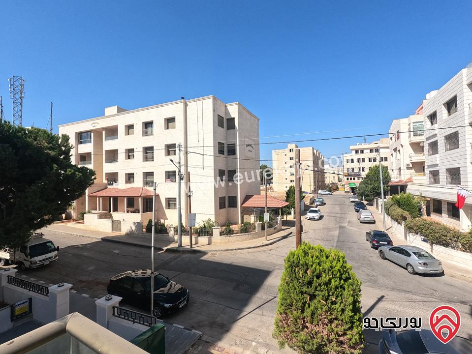 شقة مميزة مساحة 220م طابق أول للبيع في عمان - الشميساني