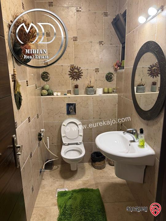 شقة مفروشة فاخرة للايجار في عمان - ام السماق مساحة 200م طابق اول تشطيبات و ديكورات فندقية اطلالة جميلة