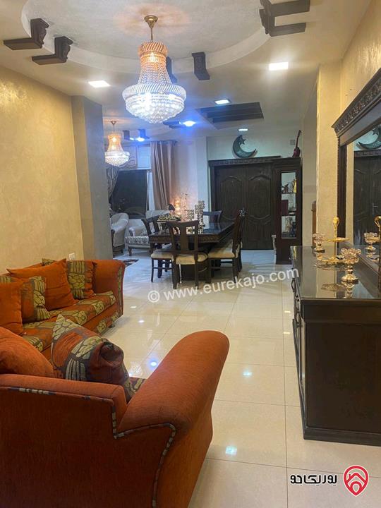 منزل مساحة 220م على أرض 435م للبيع في الزرقاء - ضاحية مكة 