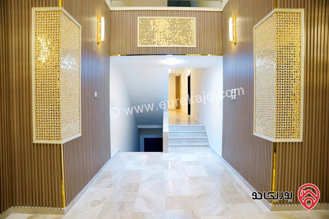 شقة طابق أرضي مساحة 173م داخلي و 160م خارجي للبيع في اربد - ايدون