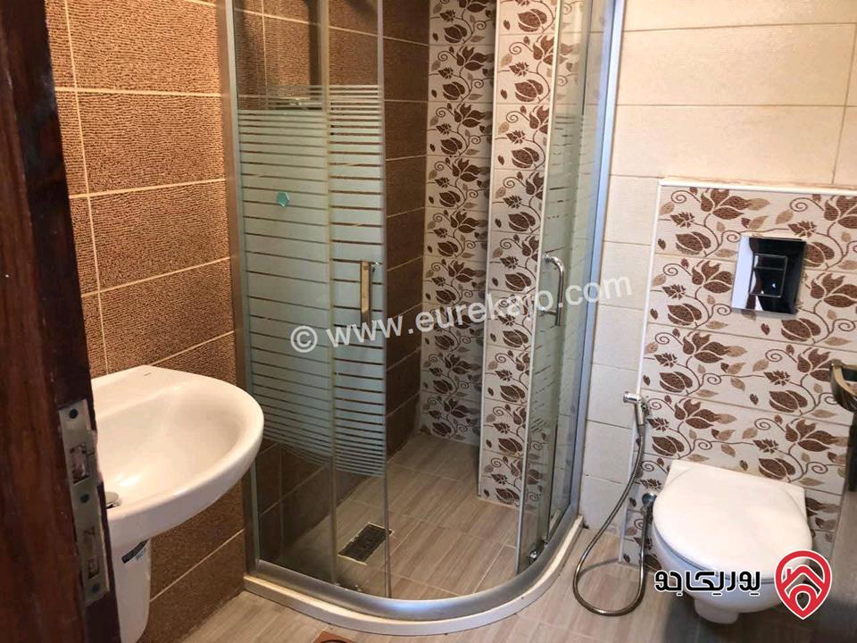 شقة فارغة طابق ثالث مساحة 100م للايجار للعرسان او عائلة صغيرة في عمان - دير غبار