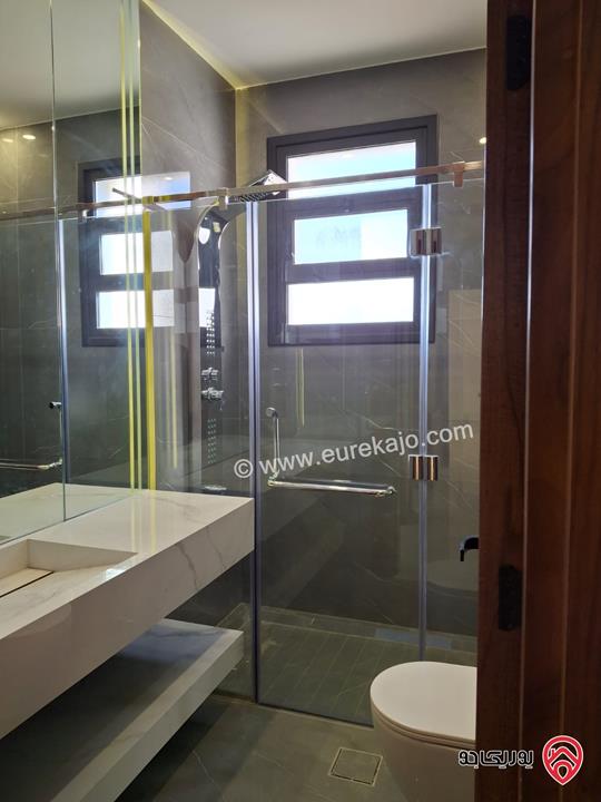 شقة فاخرة طابق أول مساحة 180م للبيع في عمان - دير غبار