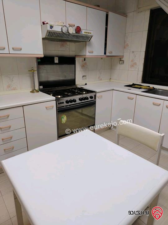 شقة مفروشة كبيرة مساحة 200م للايجار في عمان - ام اذينة