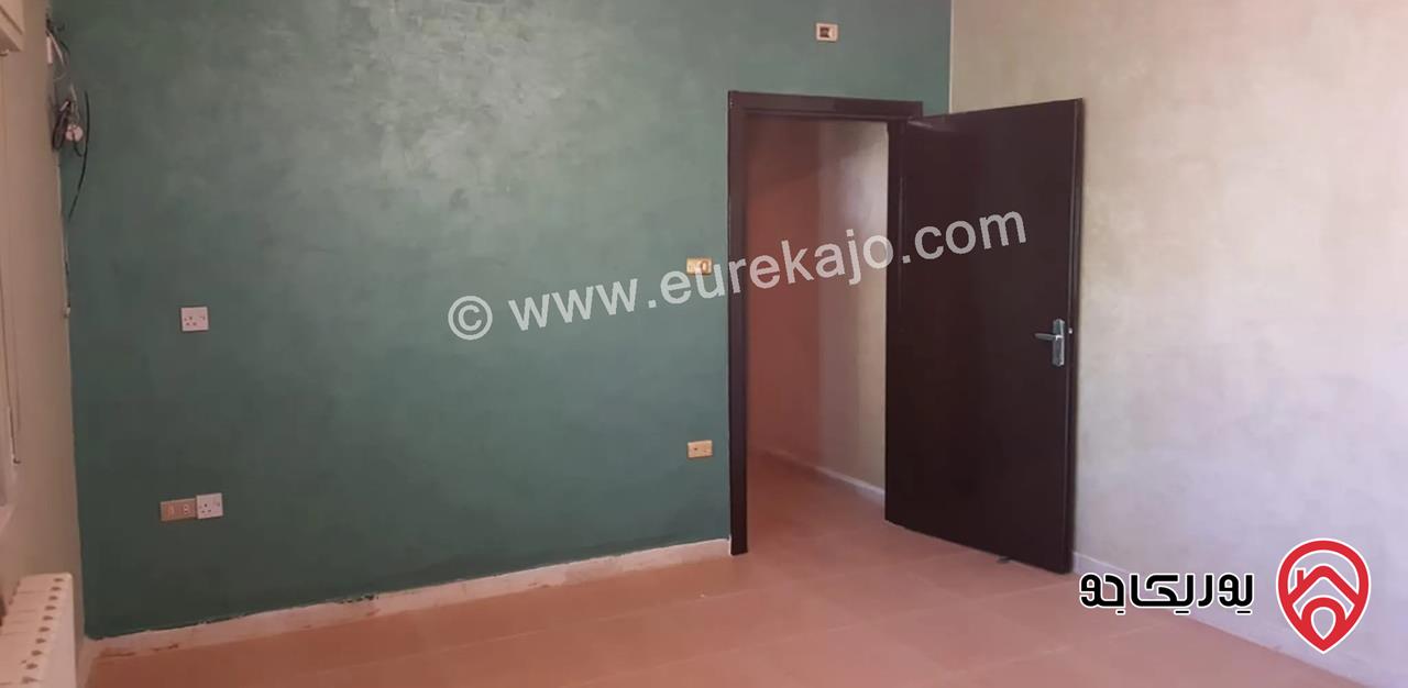 شقة  ثالث مع رووف 409 متر للبيع في عمان - ام اذينة