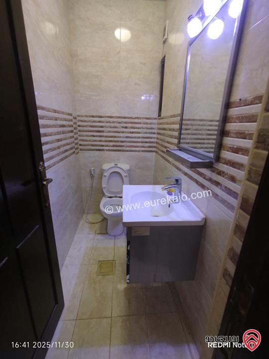 شقة طابق ارضي مساحة 150م داخلي و 70م خارجي وكراج خاص للبيع في عمان - طبربور 