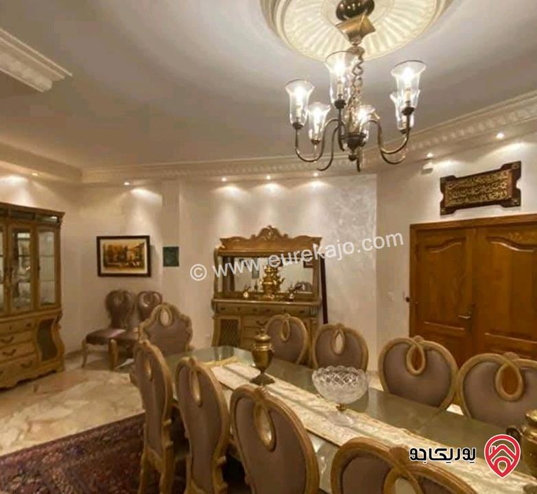 فيلا 3 طوابق مساحة 800م على أرض 800م للبيع في عمان - ضاحية الرشيد