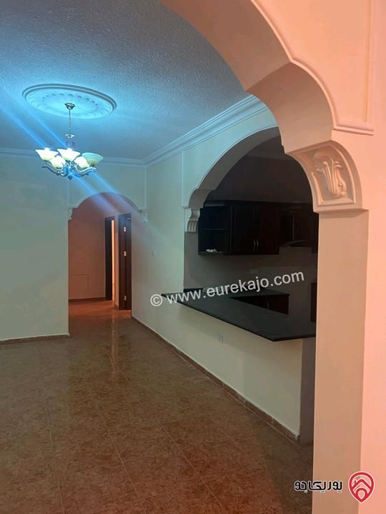 شقة أرضية مساحة 160م داخلي و 85م خارجي للبيع اقساط في الزرقاء الجديدة