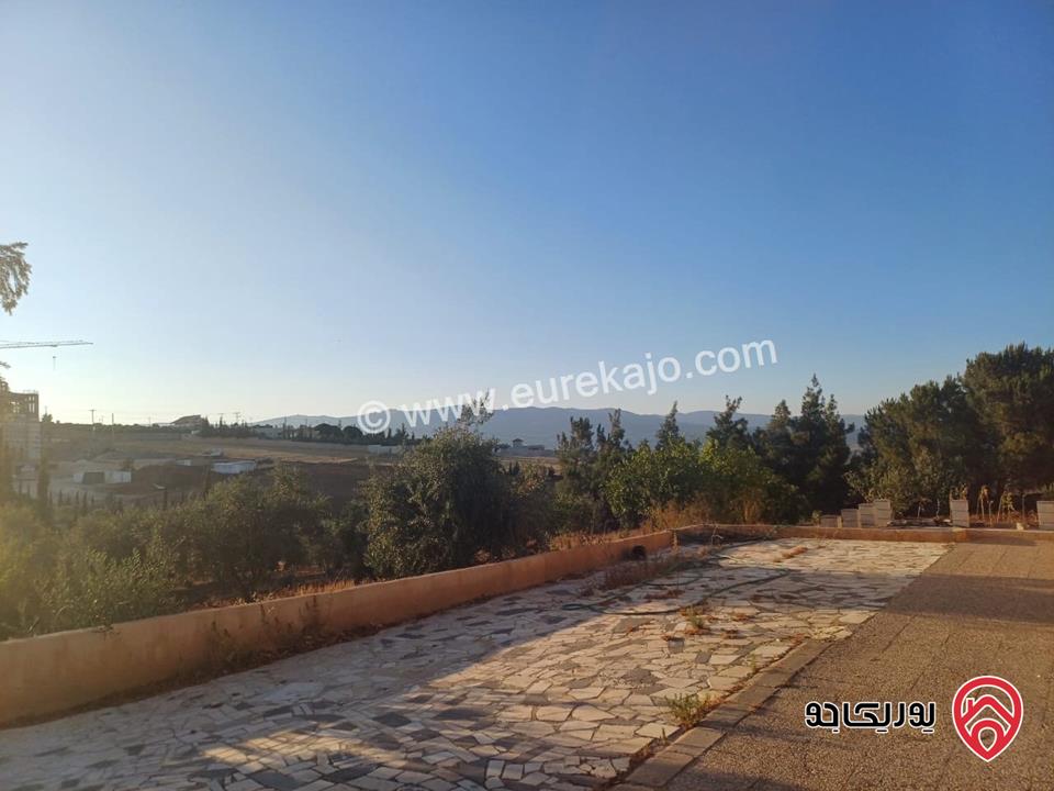 مزرعة مساحة الأرض 4 دونم و 811م والبناء 500م للبيع في البلقاء - تل الرمان