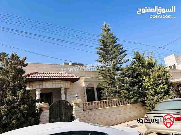 منزل مستقل مساحة 190م على أرض 400م للبيع في الزرقاء - مدينة الشرق 