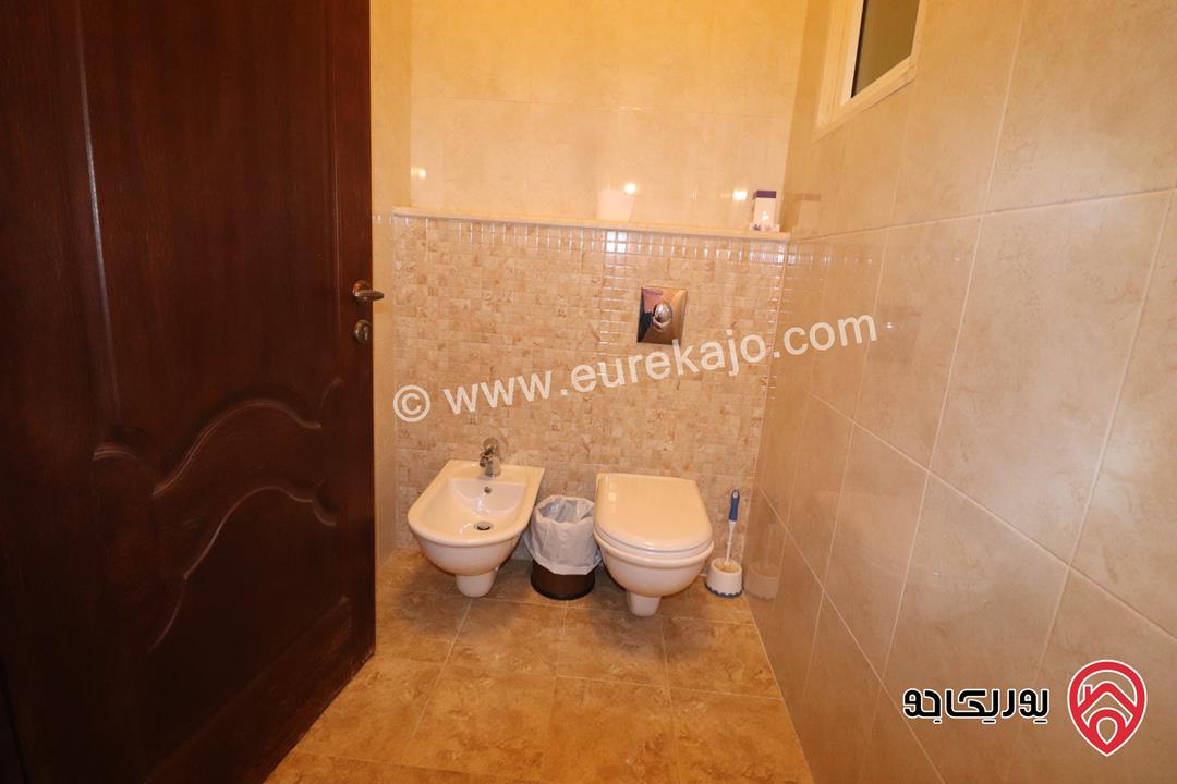 شقة سوبر ديلوكس أرضية مساحة 263م للبيع في عمان - الرابية