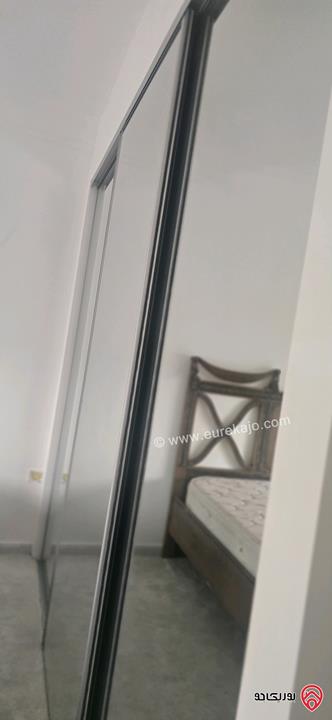 شقة طابقية مساحة 317م طابق اول للبيع في عمان - أم أذينة 