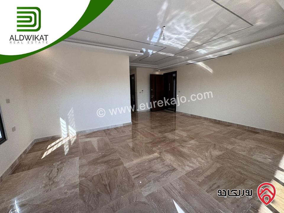 شقة ارضية معلقة للبيع في عمان - خلدا العوجانية المساحة 220م ترس 15م موقع مميز