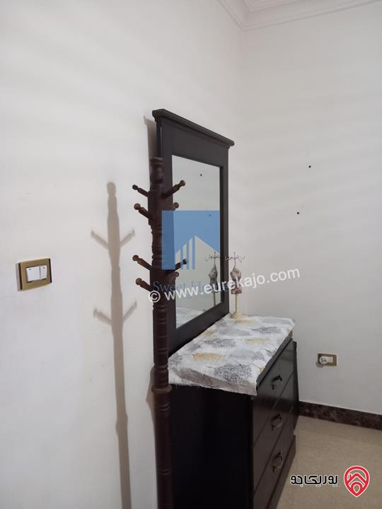 شقة مميزة للبيع في عمان - خلدا قرب الموفنبيك وخلف مطعم ورد طابق اول 100م بسعر مغري