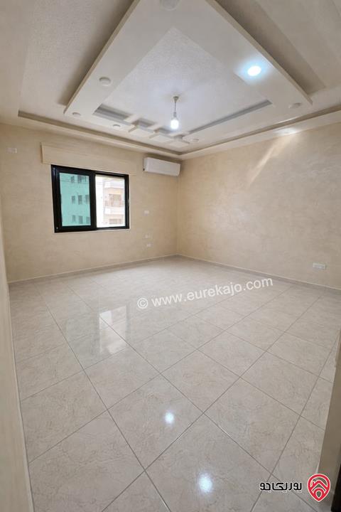 شقة فاخرة مساحة 180م طابق أول للبيع في عمان - الجبيهة 